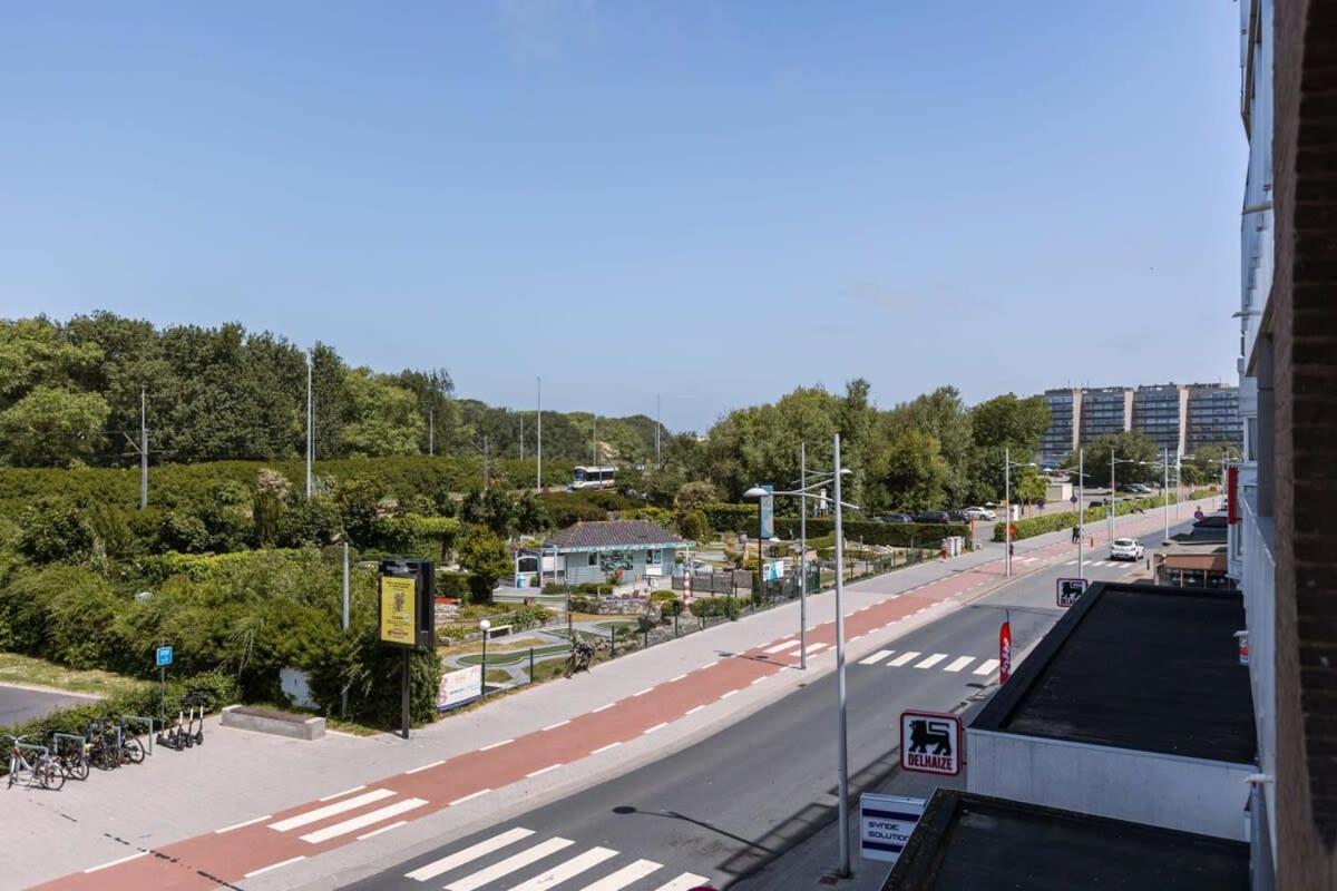 Huswell - Bright Apartment With Parking Near The Beach Bredene Kültér fotó